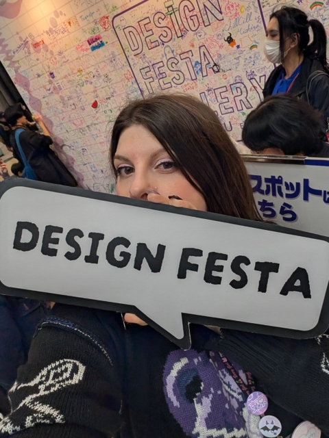 Tokyo Design Festa 62~⁡
My stand and some of my lovely customers from overseas as me, they got THE BEST style! （〃＾∇＾）o_彡☆⁡⁡
⁡
⁡⁡#designfesta62 #smallbusiness #artistalley #kawaiiaesthetic ⁡