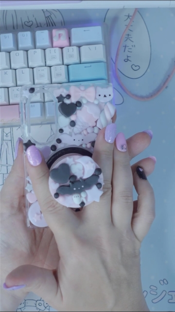 Your daily dose of decoden! A pastel goth case for the new Fold 8! Also I’m trying new POV! What do you think? #decoden #pastelgoth #halloween #creepycute #kawaii
