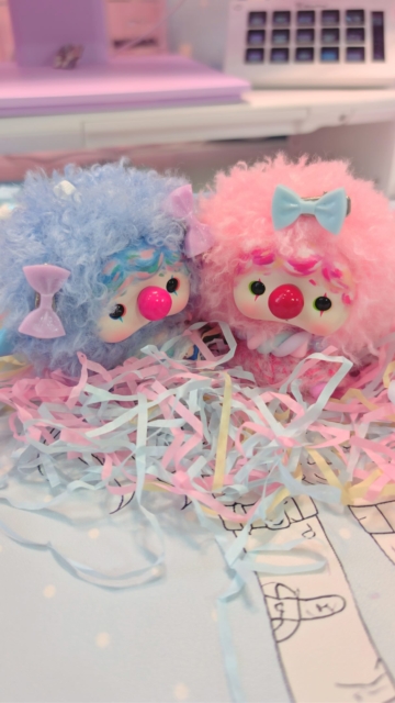 Yayyy! I got the sweetest gift from MINISO, these super lovely ChouChou! 🥹💗
They’re little creatures with super fluffy, soft hair, the cutest faces and a little clown nose… SO ME hahaha 🤡🎀
They can also sit, so you can attach them to your bags or put them on your shelf to decorate your room! ✨
🎁 Gifted by MINISO
#miniso #chouchou #kawaii
