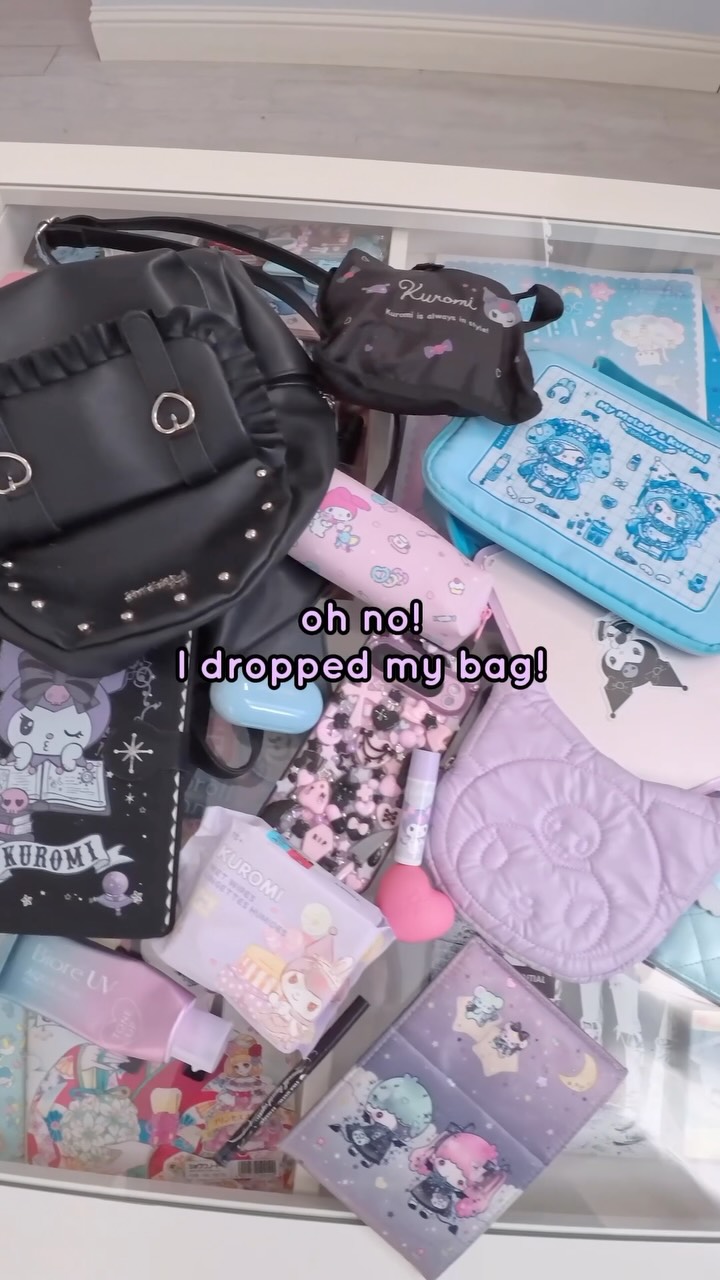 What’s in my bag Kuromi obsessed edition! *important* video inspired by synth.snaxx #kawaii #sanrio #kuromi #decoden